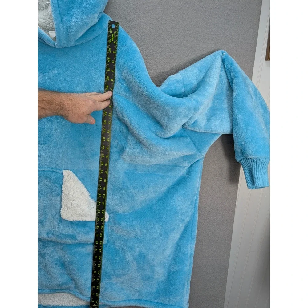 Touchal Wearable‎ Blanket Cozy Blue Sherpa Lined Hooded Oversized Pouch Pocket